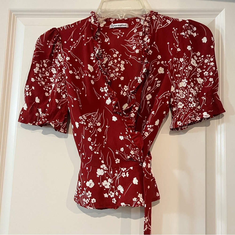 Reformation Caprice Floral Wrap Top in Bryce size XS - Picture 3 of 11